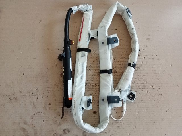 bontott SUZUKI SX4 Bal Függönylégzsák és Oldallégzsák