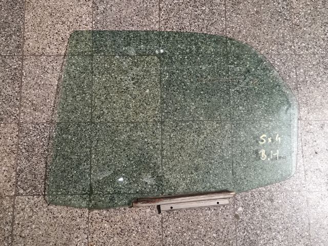 bontott SUZUKI SX4 Bal hátsó Ablak