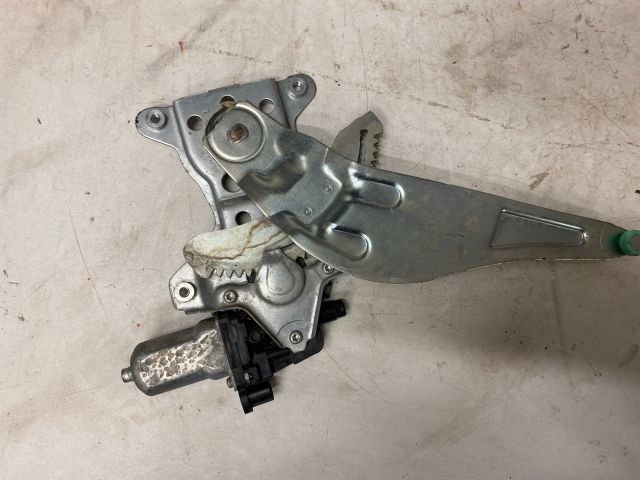 bontott SUZUKI SX4 Bal hátsó Ablakemelő Elektronika