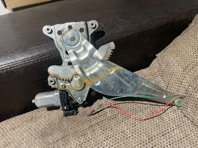 bontott SUZUKI SX4 Bal hátsó Ablakemelő Szerkezet (Elektromos)