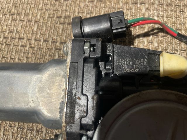 bontott SUZUKI SX4 Bal hátsó Ablakemelő Szerkezet (Elektromos)