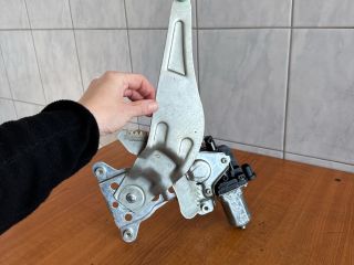 bontott SUZUKI SX4 Bal hátsó Ablakemelő Szerkezet (Elektromos)