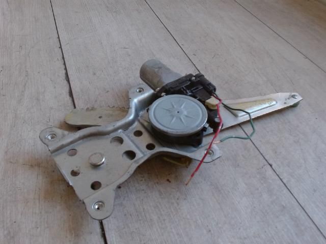 bontott SUZUKI SX4 Bal hátsó Ablakemelő Szerkezet (Elektromos)