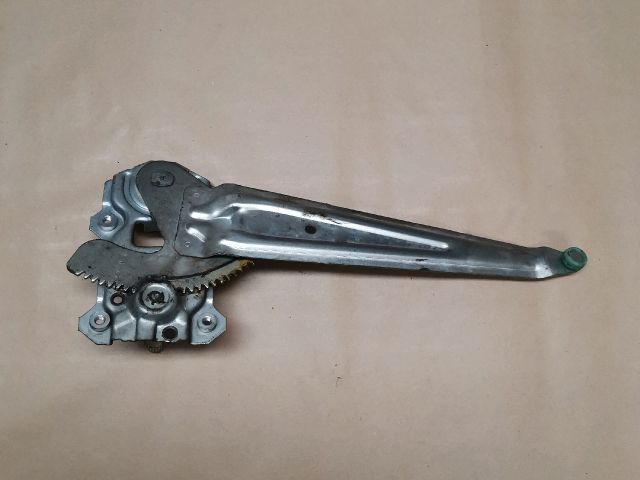 bontott SUZUKI SX4 Bal hátsó Ablakemelő Szerkezet (Mechanikus)