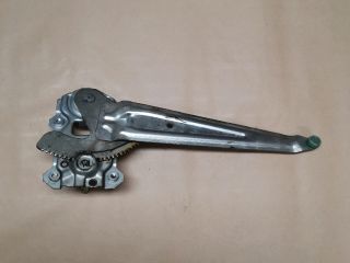 bontott SUZUKI SX4 Bal hátsó Ablakemelő Szerkezet (Mechanikus)