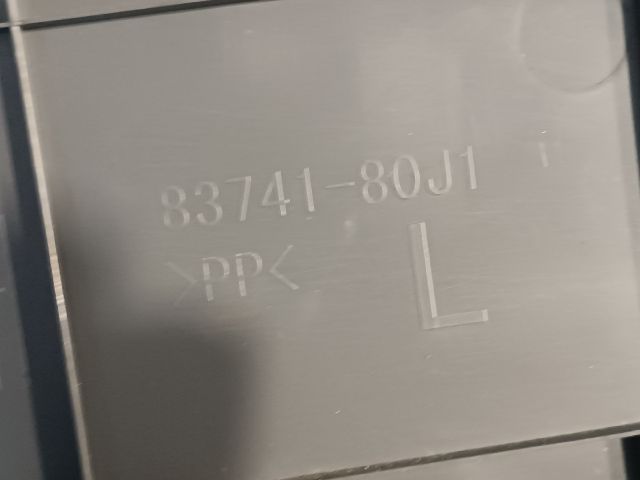 bontott SUZUKI SX4 Bal hátsó Ajtó Kárpit