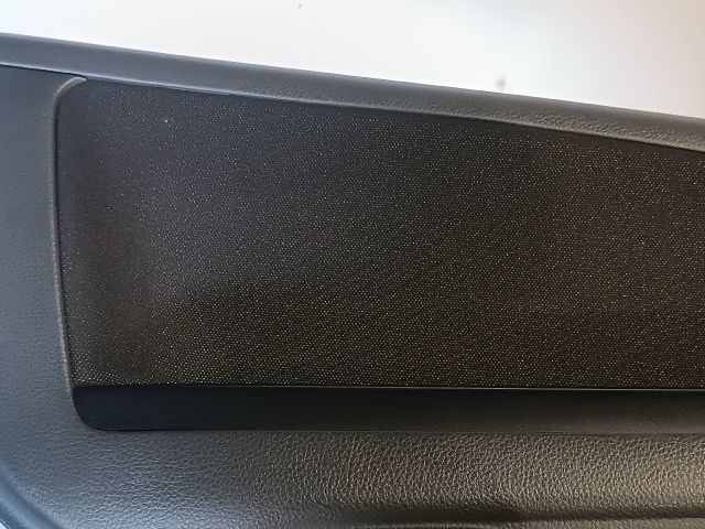 bontott SUZUKI SX4 Bal hátsó Ajtó Kárpit