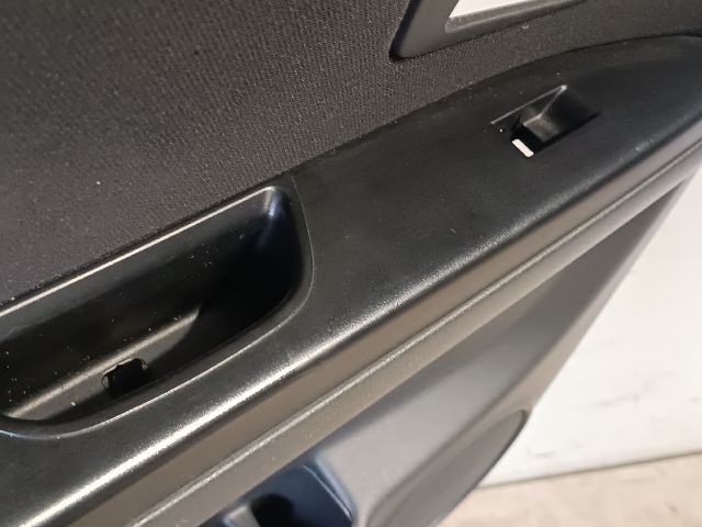 bontott SUZUKI SX4 Bal hátsó Ajtó Kárpit