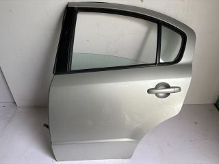 bontott SUZUKI SX4 Bal hátsó Ajtó (Üres lemez)