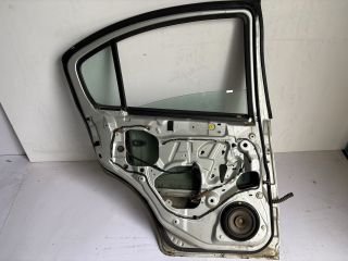 bontott SUZUKI SX4 Bal hátsó Ajtó (Üres lemez)