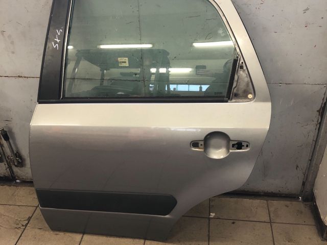 bontott SUZUKI SX4 Bal hátsó Ajtó (Üres lemez)