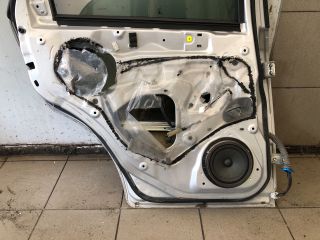 bontott SUZUKI SX4 Bal hátsó Ajtó (Üres lemez)