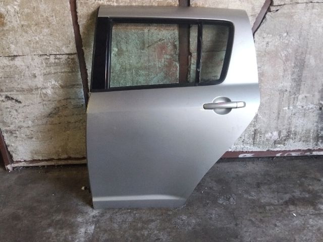 bontott SUZUKI SX4 Bal hátsó Ajtó (Üres lemez)