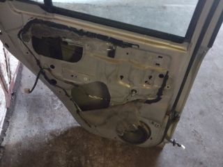 bontott SUZUKI SX4 Bal hátsó Ajtó (Üres lemez)