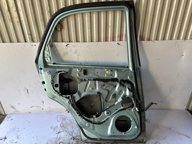 bontott SUZUKI SX4 Bal hátsó Ajtó (Üres lemez)