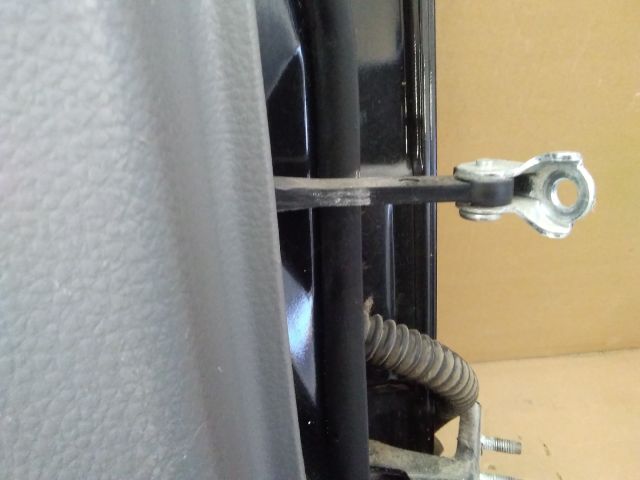 bontott SUZUKI SX4 Bal hátsó Ajtóhatároló