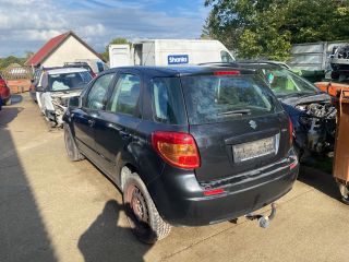 bontott SUZUKI SX4 Bal hátsó Ajtóhatároló