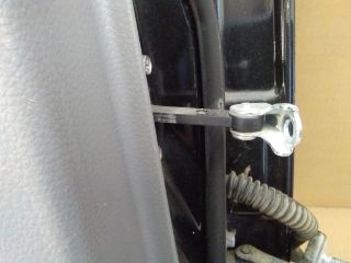 bontott SUZUKI SX4 Bal hátsó Ajtóhatároló