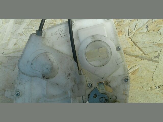 bontott SUZUKI SX4 Bal hátsó Ajtózár