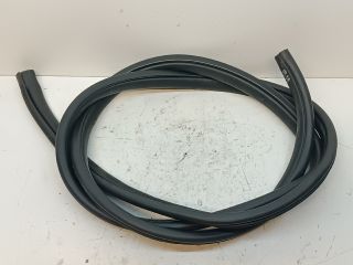 bontott SUZUKI SX4 Bal hátsó Gumikéder