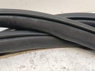 bontott SUZUKI SX4 Bal hátsó Gumikéder