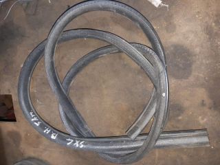 bontott SUZUKI SX4 Bal hátsó Gumikéder