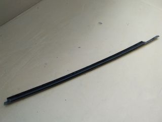 bontott SUZUKI SX4 Bal hátsó Vízlehúzó Gumicsík