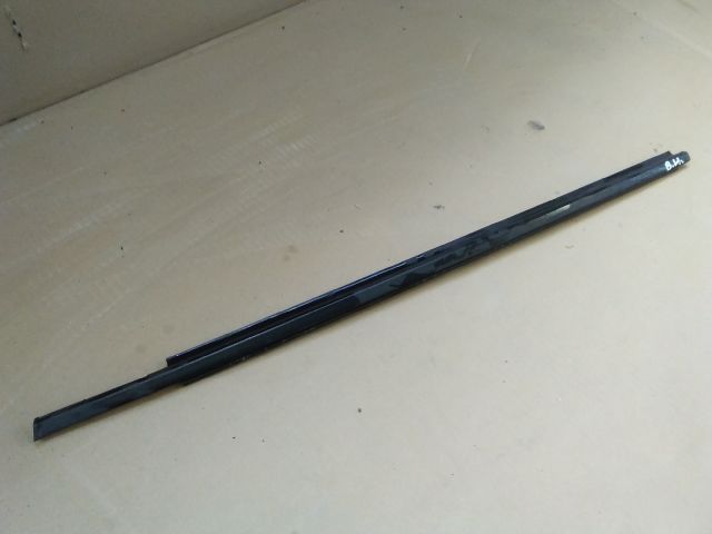 bontott SUZUKI SX4 Bal hátsó Vízlehúzó Gumicsík