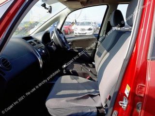 bontott SUZUKI SX4 Bal hátsó Vízlehúzó Gumicsík