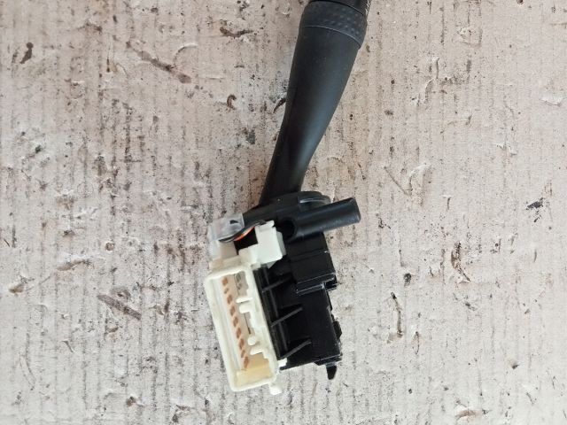 bontott SUZUKI SX4 Bal Kormánykapcsoló Irányjelző