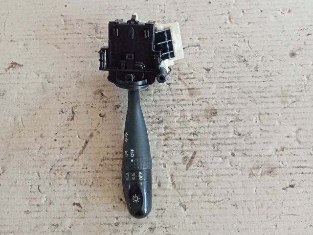 bontott SUZUKI SX4 Bal Kormánykapcsoló Irányjelző