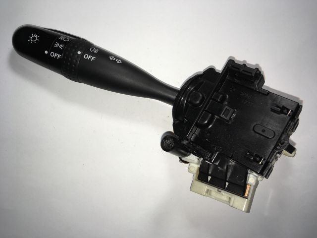 bontott SUZUKI SX4 Bal Kormánykapcsoló Irányjelző