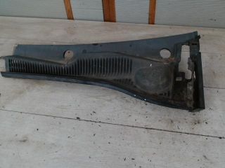 bontott SUZUKI SX4 Bal Levélrács Záróvég