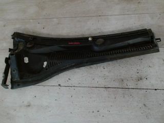 bontott SUZUKI SX4 Bal Levélrács Záróvég