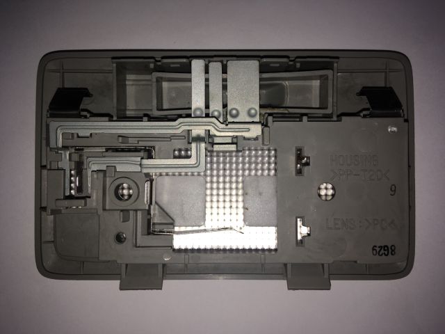 bontott SUZUKI SX4 Beltér Világítás Első