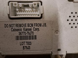 bontott SUZUKI SX4 Biztosítéktábla Utastér