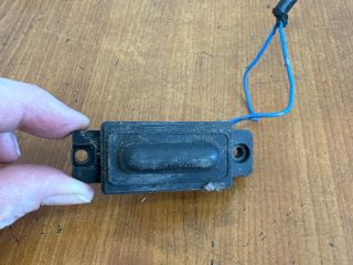 bontott SUZUKI SX4 Csomagtér Nyitó Kar / Gomb