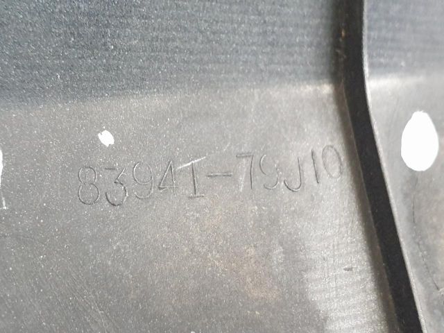 bontott SUZUKI SX4 Csomagtérajtó Kilincs