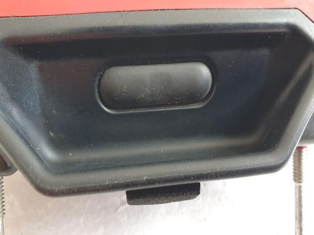 bontott SUZUKI SX4 Csomagtérajtó Kilincs