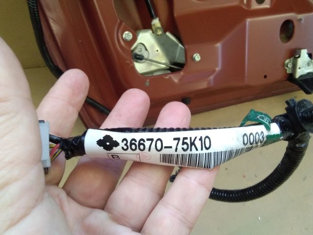 bontott SUZUKI SX4 Csomagtérajtó (Részeivel)