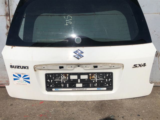 bontott SUZUKI SX4 Csomagtérajtó (Részeivel)