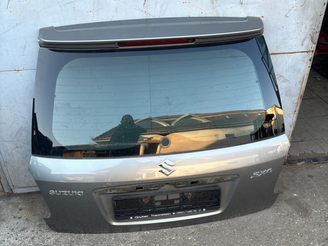 bontott SUZUKI SX4 Csomagtérajtó (Részeivel)