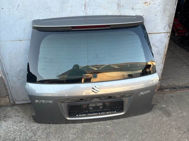 bontott SUZUKI SX4 Csomagtérajtó (Részeivel)