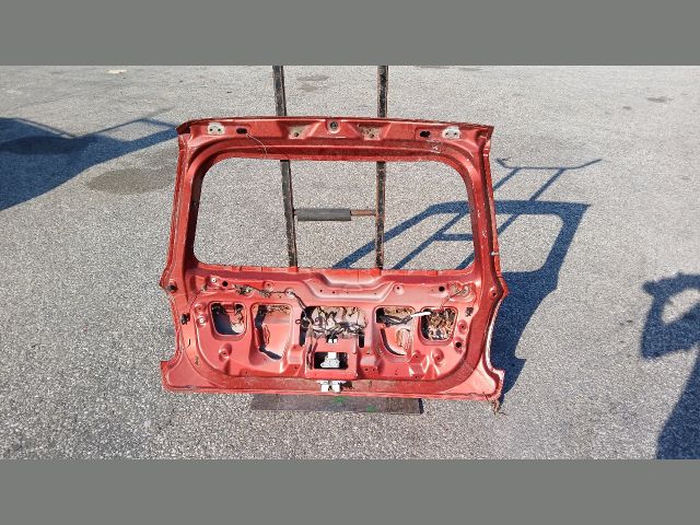 bontott SUZUKI SX4 Csomagtérajtó (Üres lemez)