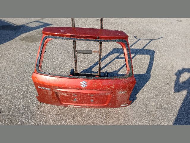 bontott SUZUKI SX4 Csomagtérajtó (Üres lemez)