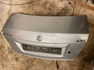 bontott SUZUKI SX4 Csomagtérajtó (Üres lemez)