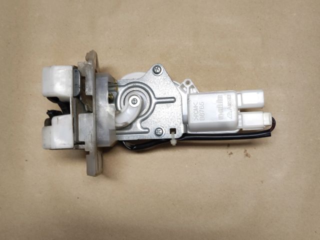 bontott SUZUKI SX4 Csomagtérajtó Zárszerkezet