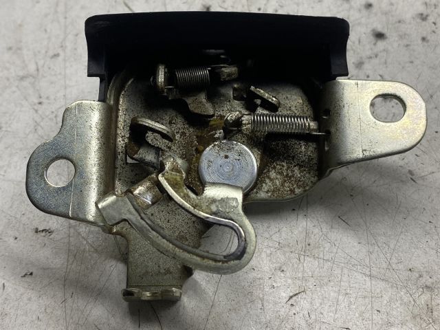 bontott SUZUKI SX4 Csomagtérajtó Zárszerkezet