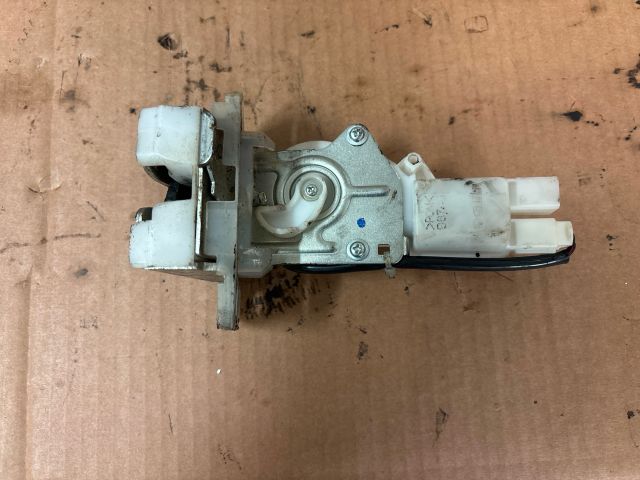 bontott SUZUKI SX4 Csomagtérajtó Zárszerkezet