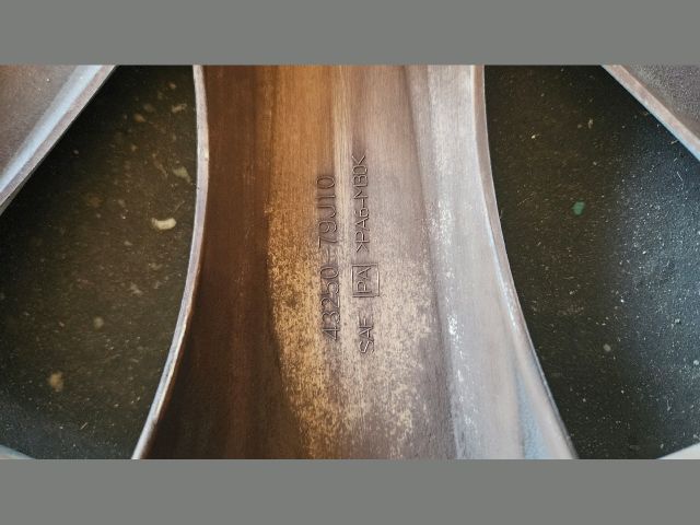 bontott SUZUKI SX4 Dísztárcsa (1 db)